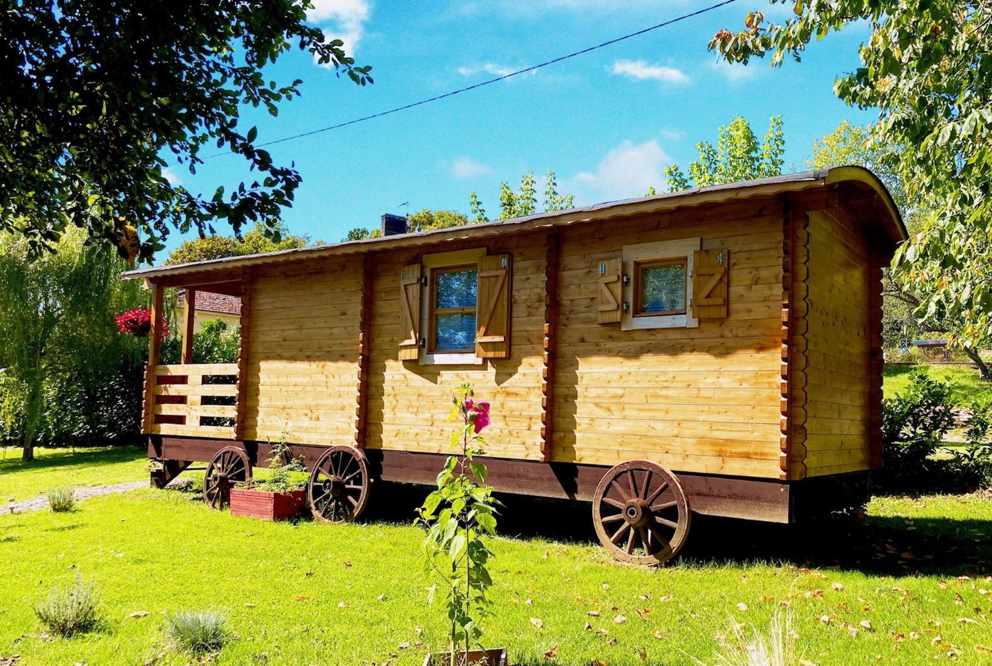 Little Wood Lodges Insolites Bailly-aux-Forges Luaran gambar